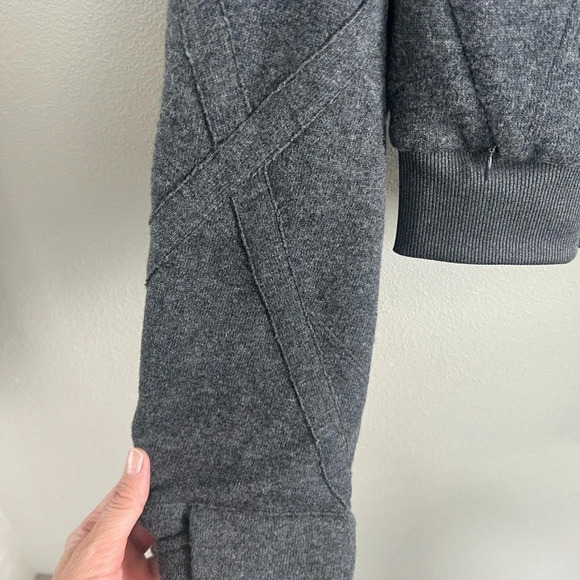 ALO Yoga Anthracite Heather Grey Cropped Strut This Jacket Activewear Women’s XS - Picture 12 of 12